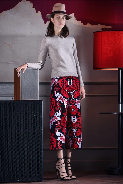 Look 15